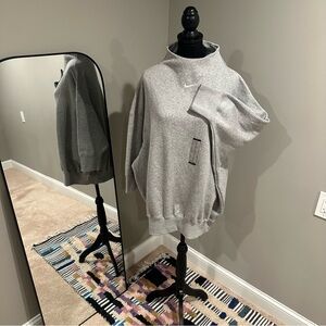 NWT SZM: Sportswear Fleece Oversized 3/4-Sleeve Sweatshirt Women’s Medium